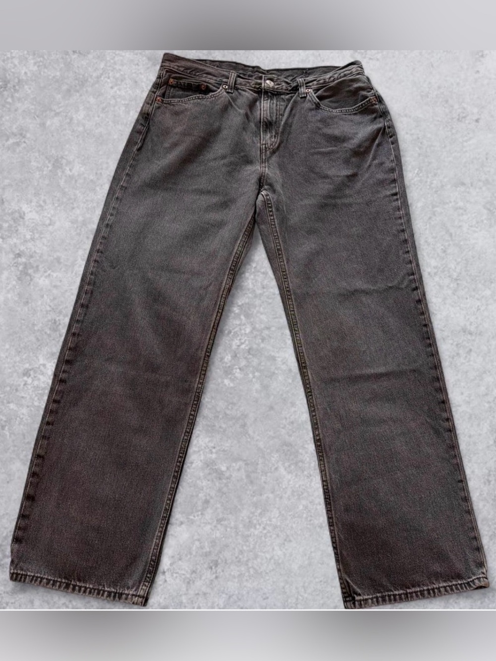 black levis women’s straight leg jeans | size 32